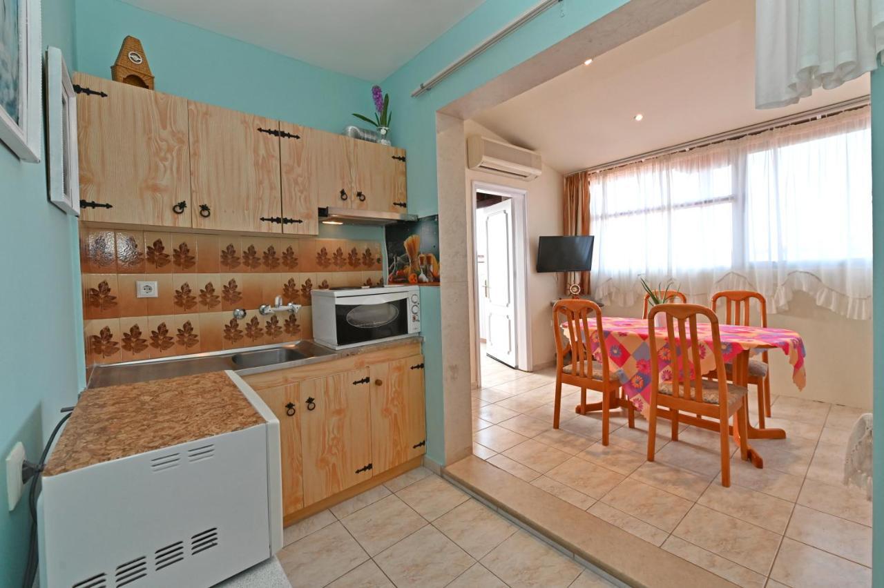 Dionisos Palms Apartments Paralia Dionysiou Luaran gambar
