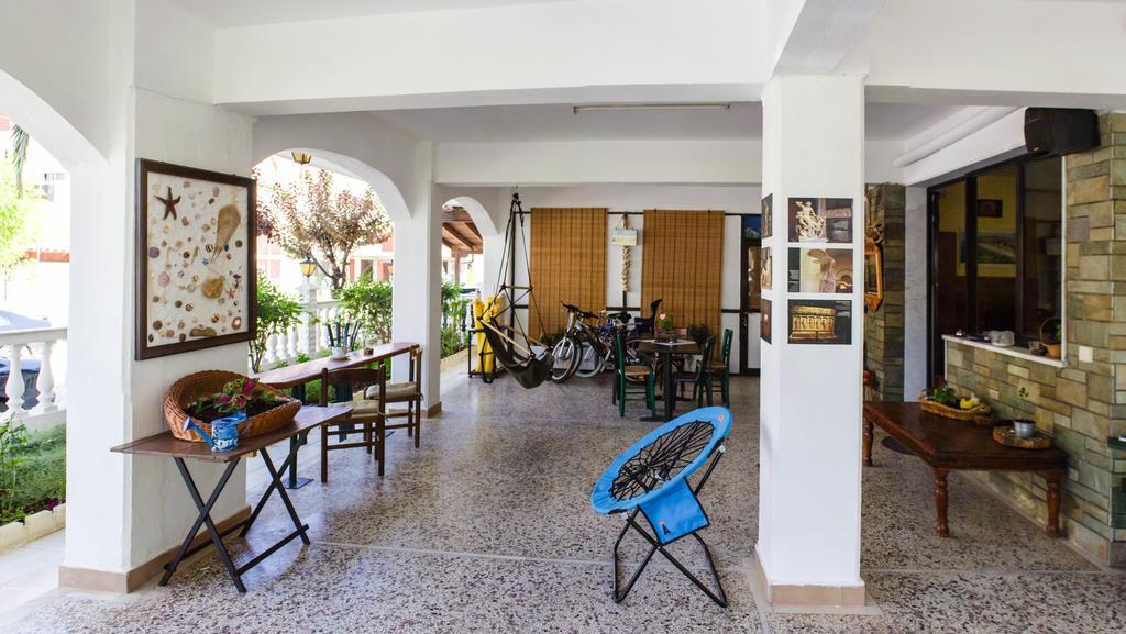 Dionisos Palms Apartments Paralia Dionysiou Luaran gambar