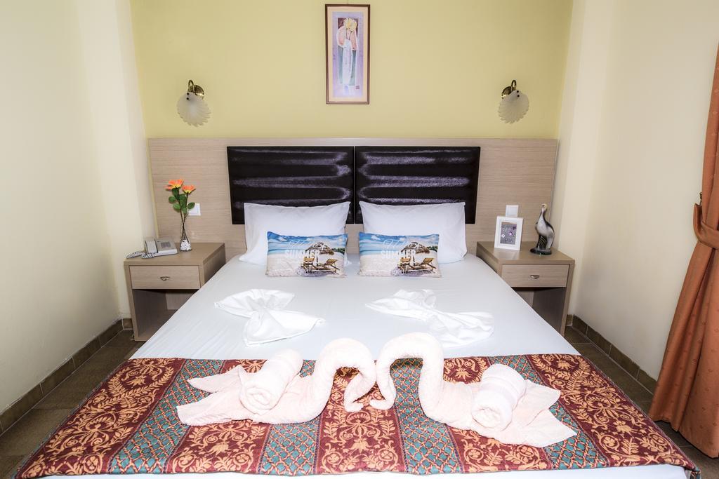 Dionisos Palms Apartments Paralia Dionysiou Luaran gambar