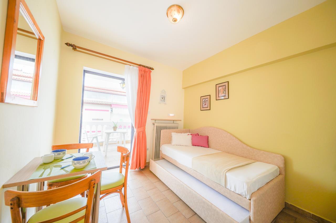 Dionisos Palms Apartments Paralia Dionysiou Luaran gambar