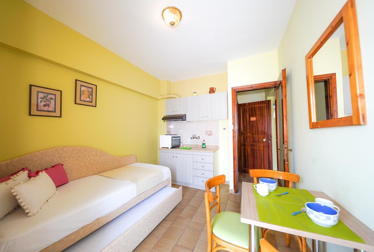 Dionisos Palms Apartments Paralia Dionysiou Luaran gambar